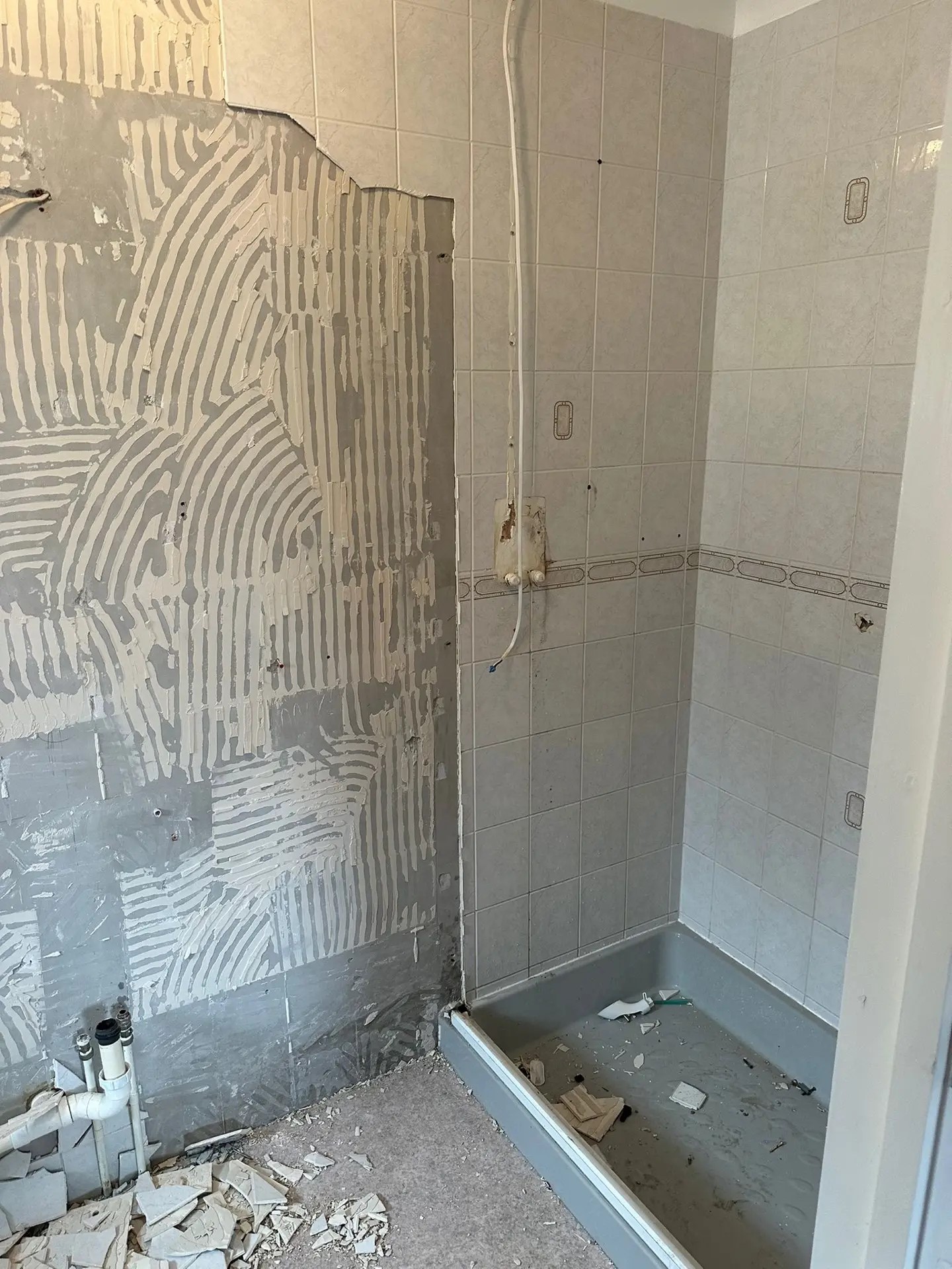 Before bathroom renovation view 3